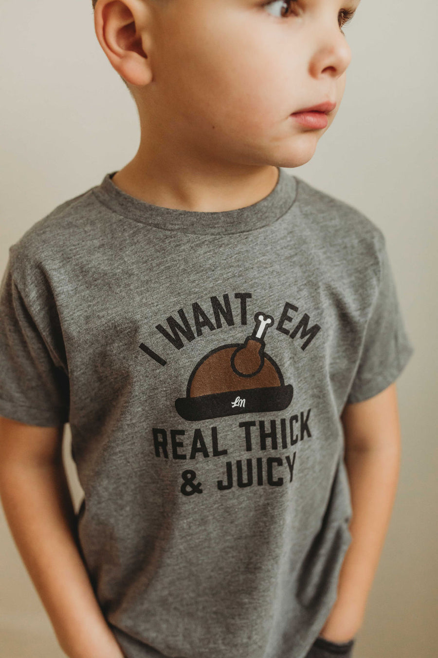LEDGER I WANT EM REAL THICK + JUICY TEE | HEATHER GRAY