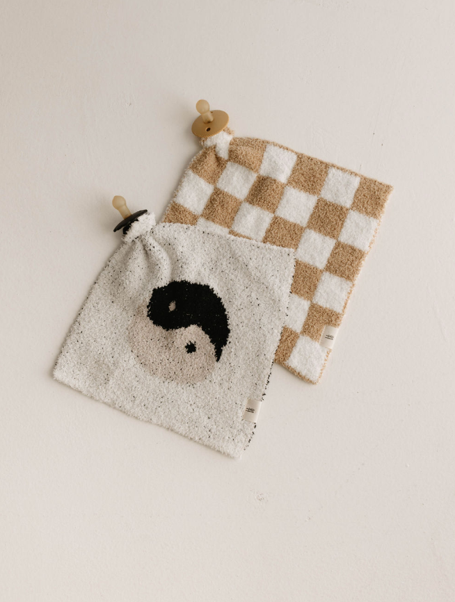 FOREVER FRENCH Yin Yang Black & White | Lovey (COLLECTIVE)