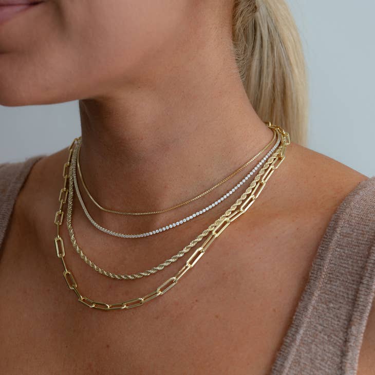 (PRE-ORDER) THE SIS KISS CLARA CHAIN NECKLACE | GOLD OR SILVER