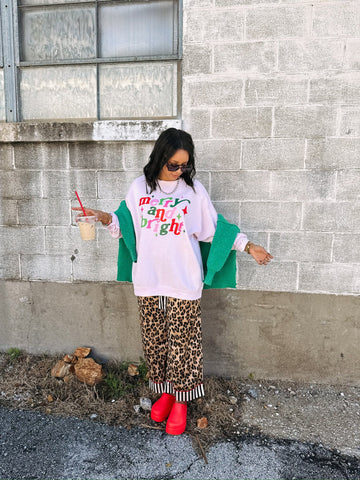 (PRE-ORDER) E+E MERRY + BRIGHT WOMEN'S CHRISTMAS SWEATSHIRT