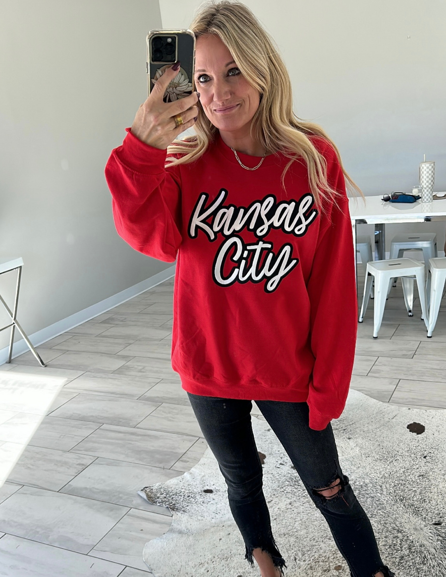 RAISED EMBROIDERY KC PATCH SWEATSHIRT | RED