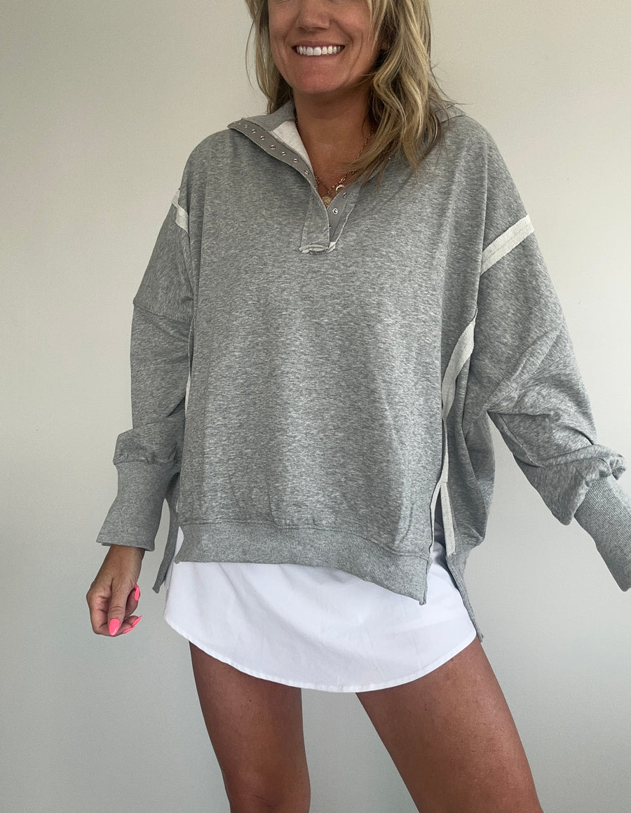 MAYA HENLEY WOMEN'S SWEATSHIRT | HEATHER GRAY