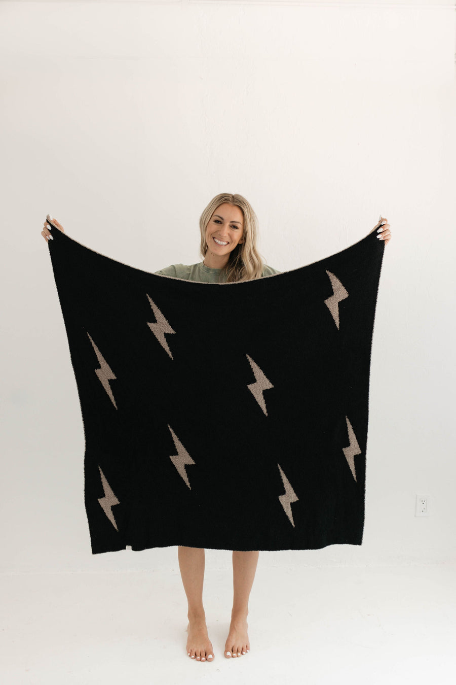 FOREVER FRENCH Lightning Bolt | Plush Blanket (COLLECTIVE)