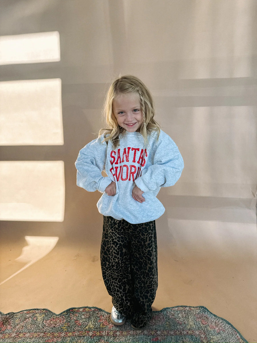 (PRE-ORDER) E+E SANTA'S FAVORITE YOUTH CHRISTMAS SWEATSHIRT