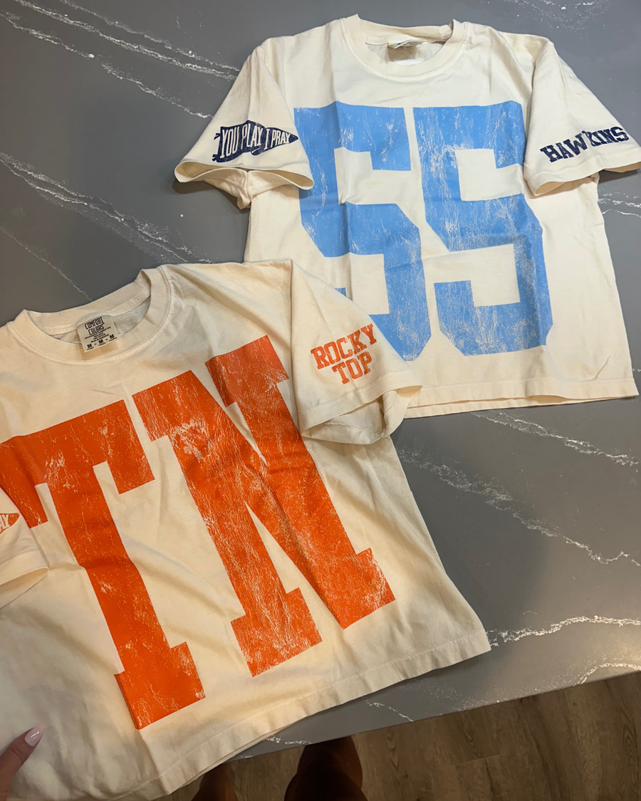 (PRE-ORDER) CUSTOM #1 FAN BOXY TEES | CREAM OR PEPPER