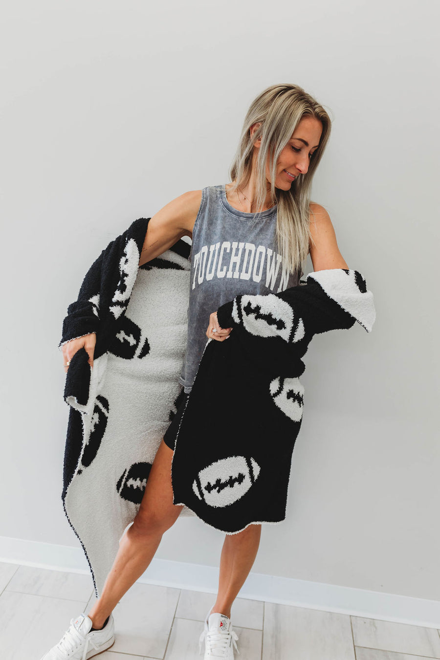 TOUCHDOWN FOOTBALL BLANKET | BLACK