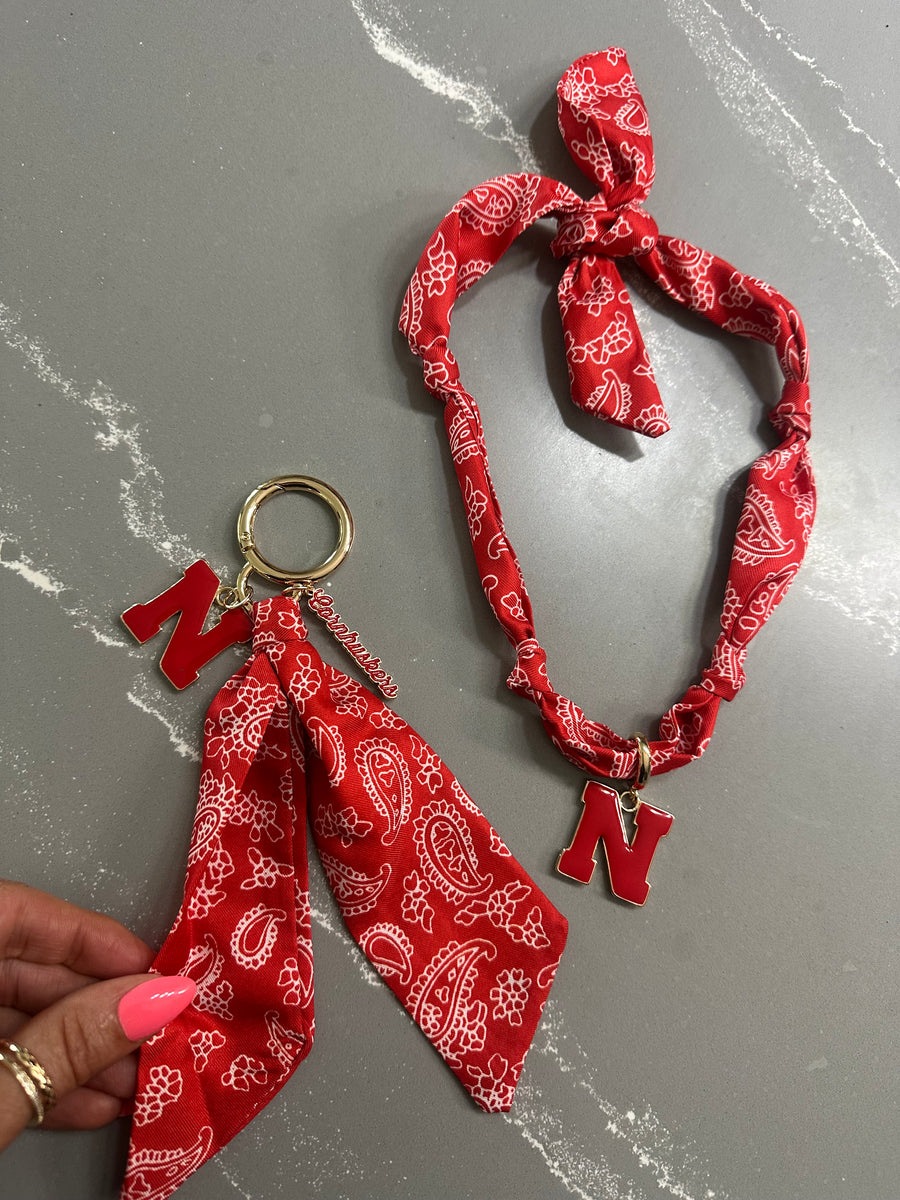 (PRE-ORDER) NEBRASKA HUSKERS BANDANA BAG CHARM
