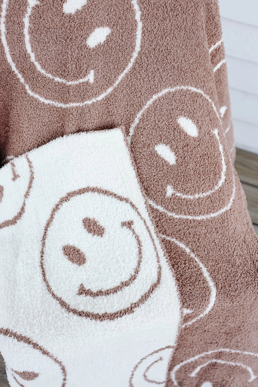 (PRE-ORDER) ALL SMILES CLOUD PLUSH BLANKET | 3 COLORS