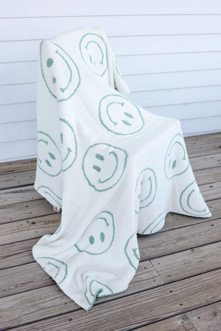 (PRE-ORDER) ALL SMILES CLOUD PLUSH BLANKET | 3 COLORS