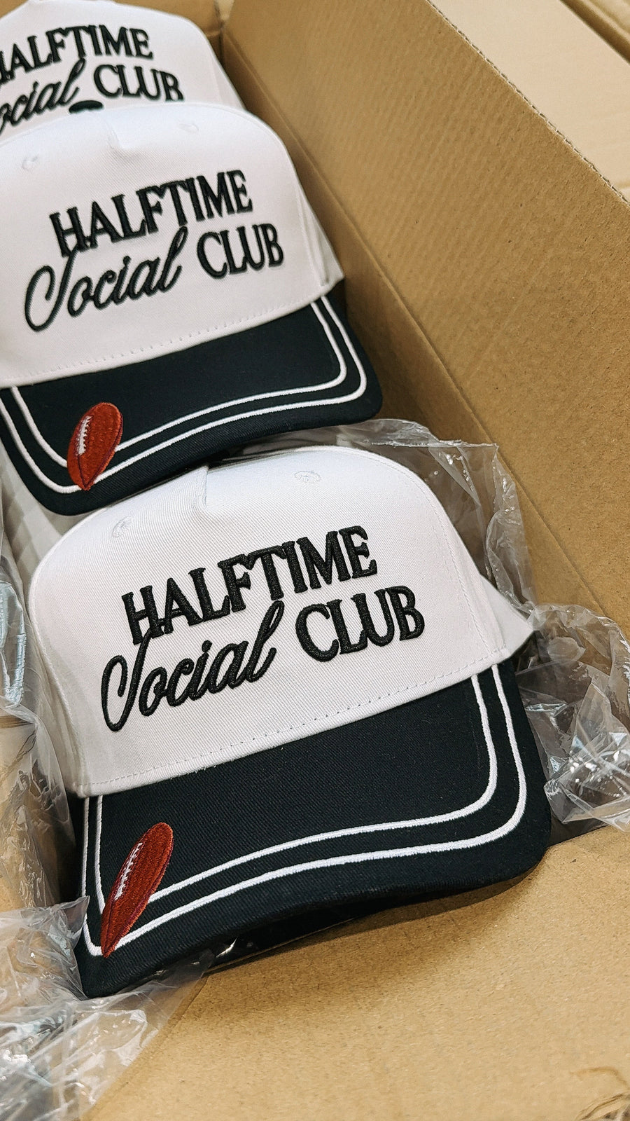 (PRE-ORDER) E+E HALFTIME SOCIAL CLUB TRUCKER HAT | BLACK + WHITE