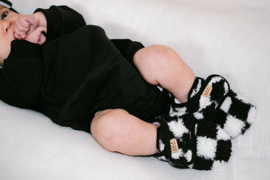 SHORE BABY The Newborn Sherpa Bootie — Black + White Checkered (COLLECTIVE)