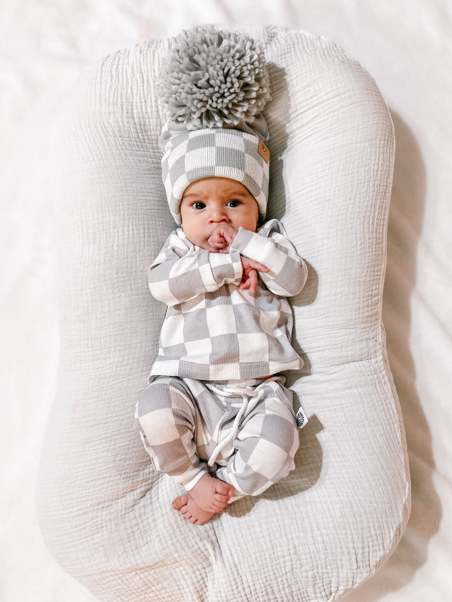 SHORE BABY The Newborn Beanie — Pewter + White Checkered (COLLECTIVE)