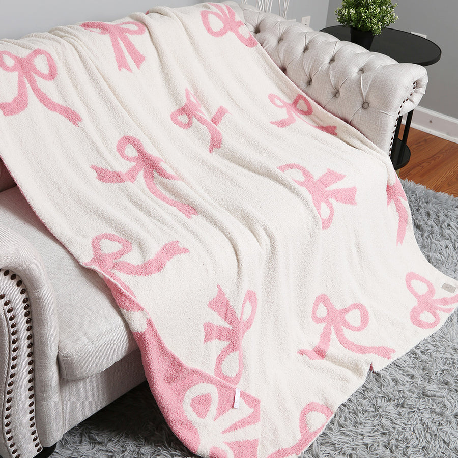 (PRE-ORDER) BOW PLUSH BLANKET | PINK + WHITE