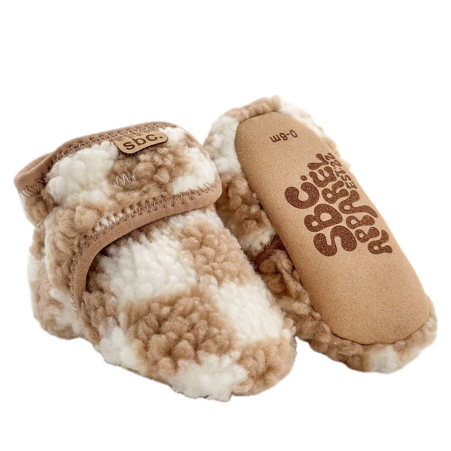 SHORE BABY The Newborn Sherpa Bootie — Camel + White Checkered (COLLECTIVE)