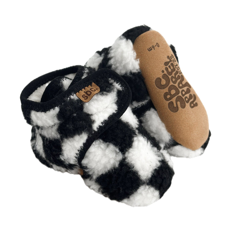 SHORE BABY The Newborn Sherpa Bootie — Black + White Checkered (COLLECTIVE)