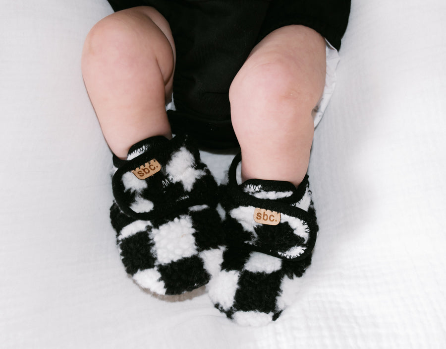 SHORE BABY The Newborn Sherpa Bootie — Black + White Checkered (COLLECTIVE)