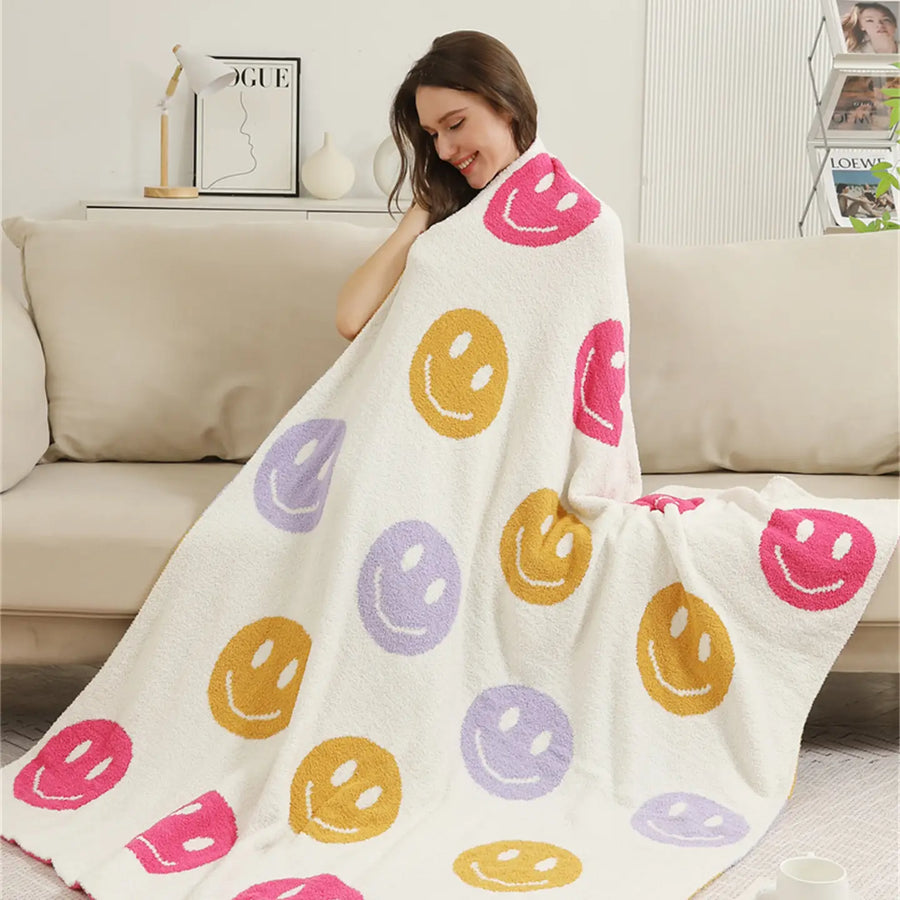 HAPPY FACE PLUSH BLANKET | MULTI