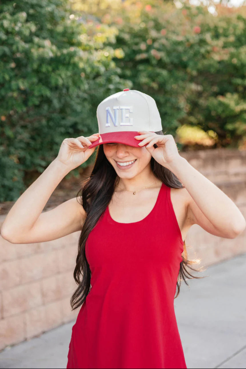 NE EMBROIDERED HAT | NATURAL + RED