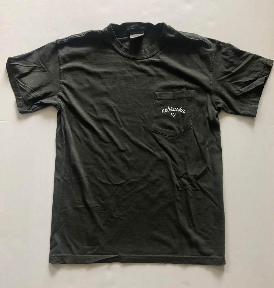 H+H Nebraska Heart Pocket Tee | Pepper