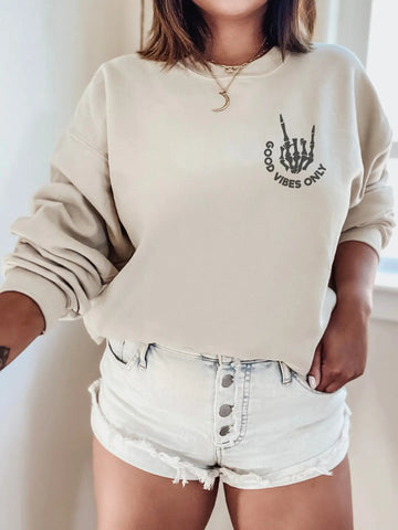 LOLA MAGNOLIA GOOD VIBES WOMENS CREWNECK | SAND