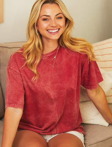 THE OC BASIC MINERAL WASH WOMEN'S TEE | CARDINAL