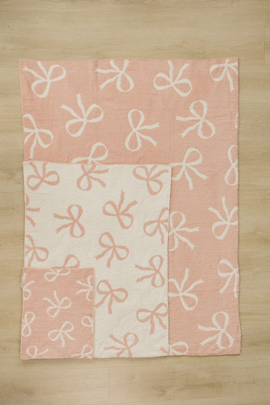 Pink Bow Plush Blanket