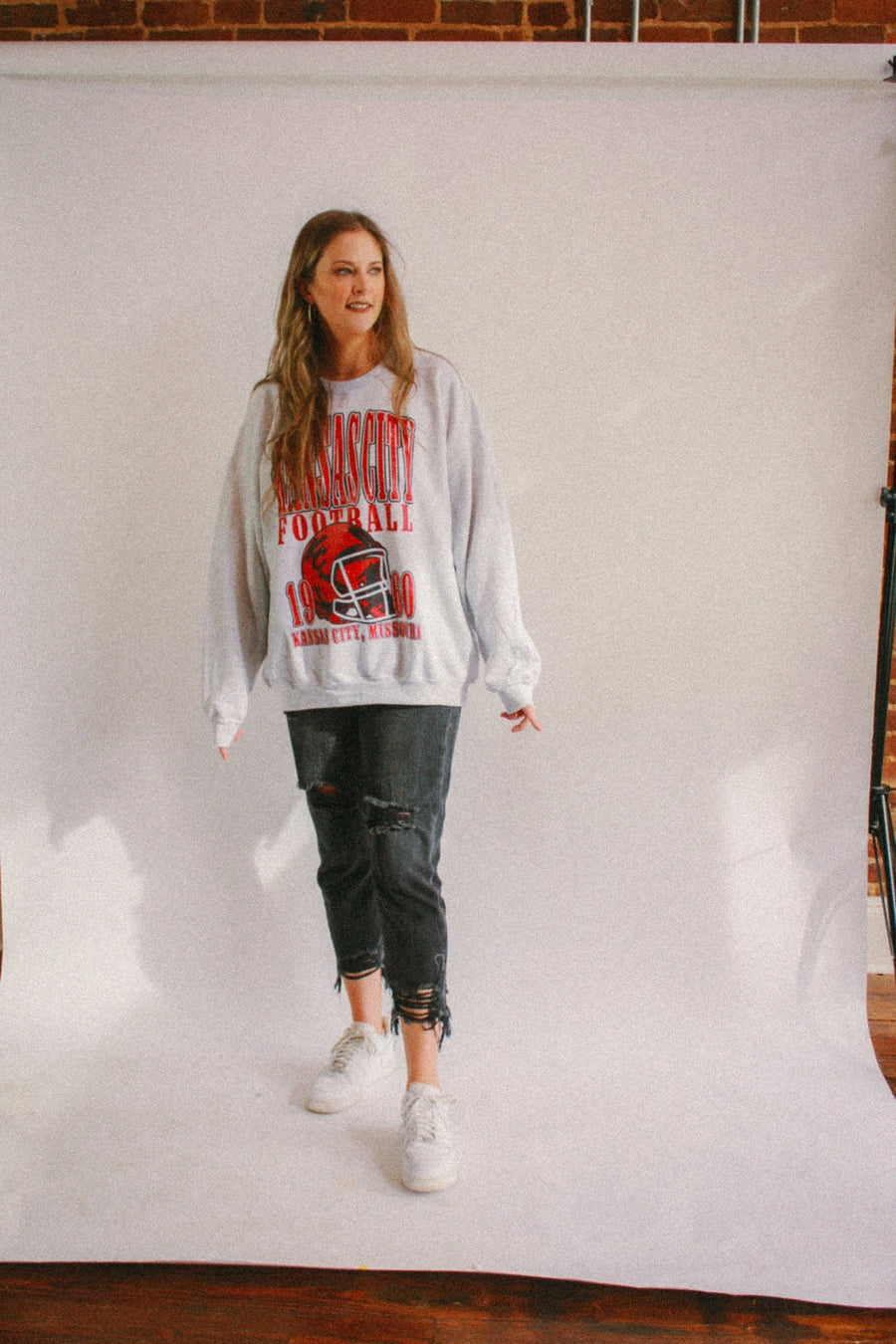 CLANDESTINE 90S KANSAS CITY OVERSIZED WOMEN'S SWEATSHIRTS**