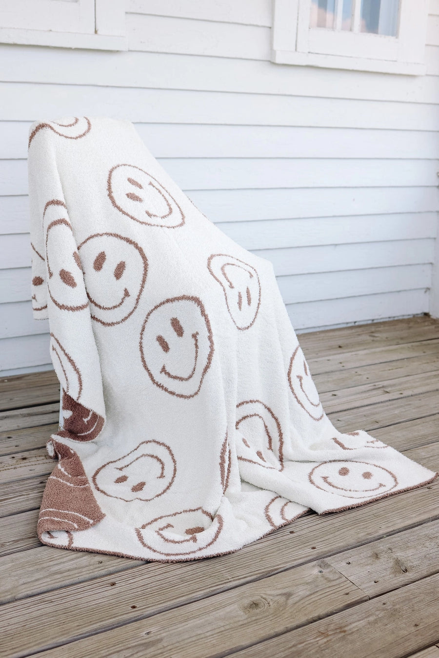 (PRE-ORDER) ALL SMILES CLOUD PLUSH BLANKET | 3 COLORS