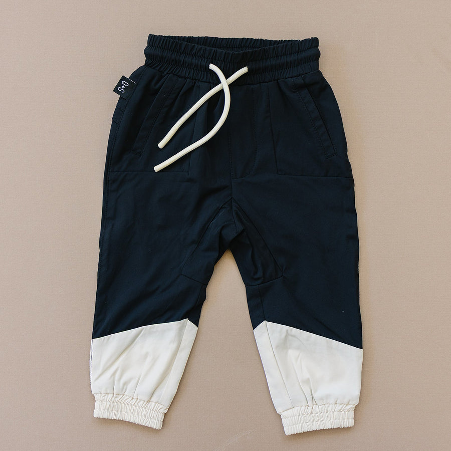 OLIVE + SCOUT Julian Joggers (COLLECTIVE)