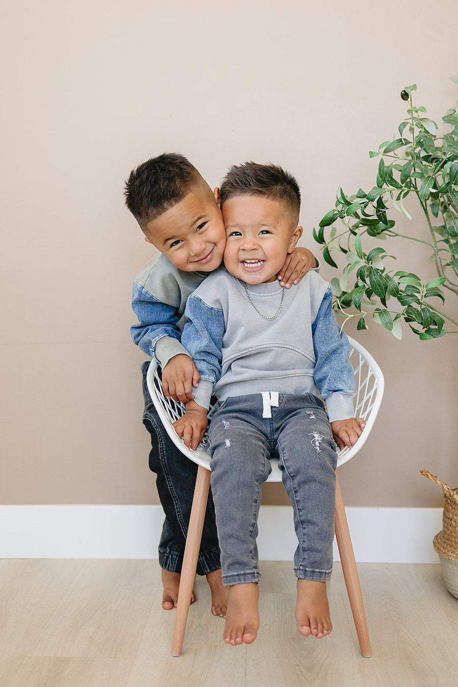 OLIVE + SCOUT Morgan Crew Neck (COLLECTIVE)