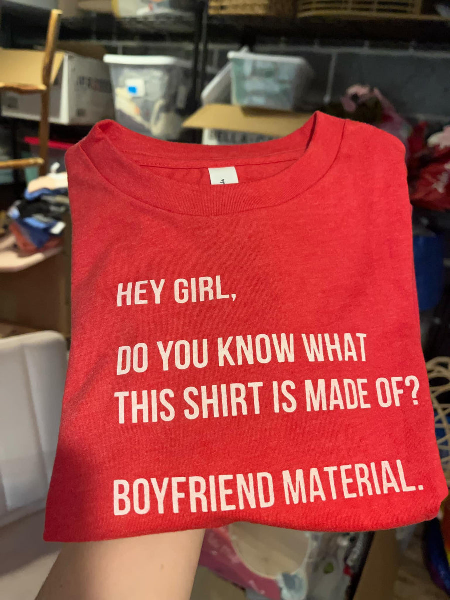 (PRE-ORDER) HAPPY KIDS CO BOYFRIEND MATERIAL TEE | BABY + KIDS | RED