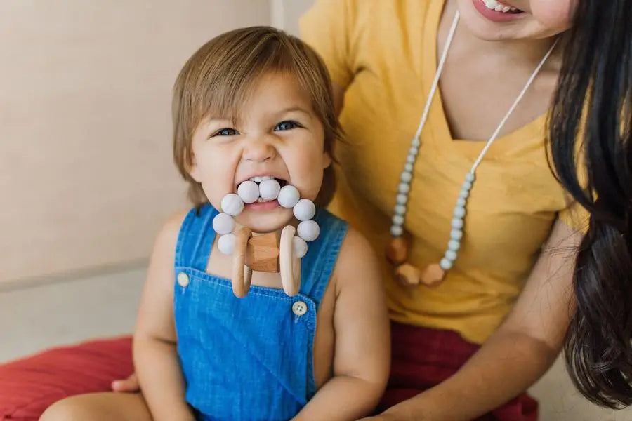 HAYES SILICONE + WOOD TEETHER RING