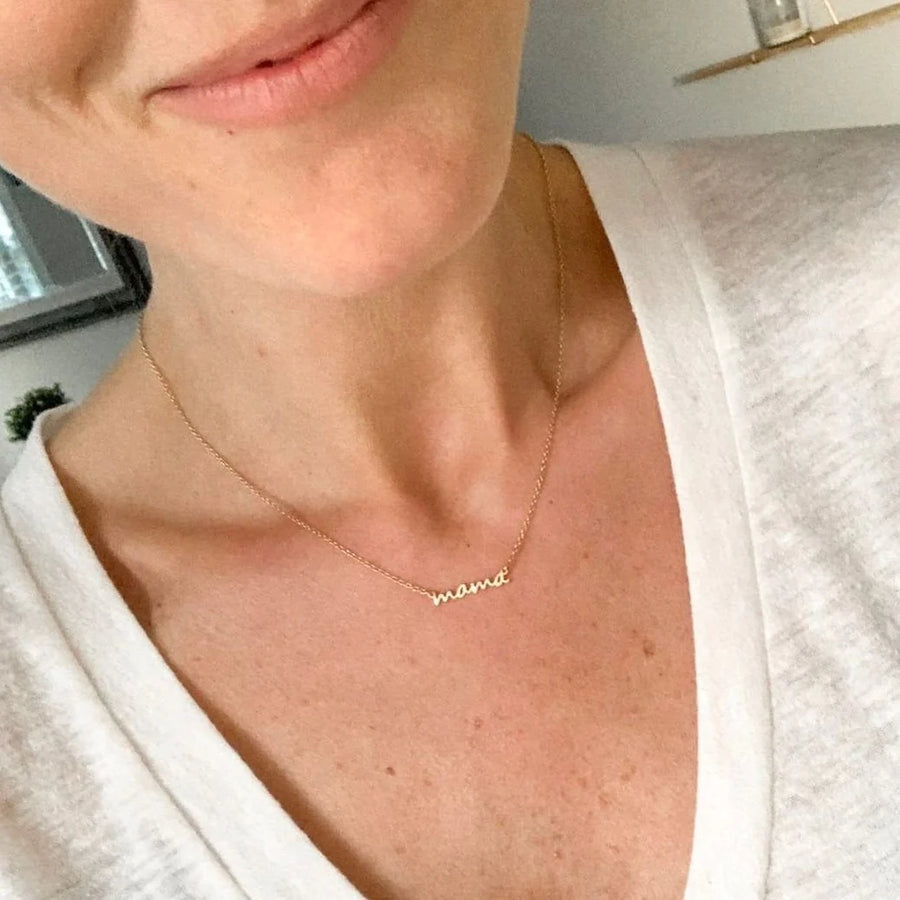 THE SIS KISS MAMA DAINTY NECKLACE | SILVER